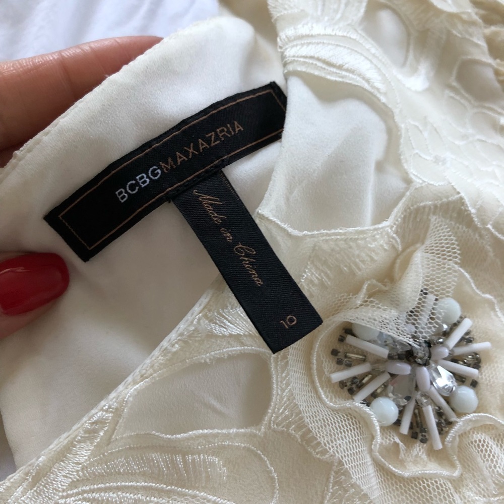 (FIRM) Beautiful 💯 Silk Beaded Lace BCBGMAXAZRIA - Picture 5 of 8